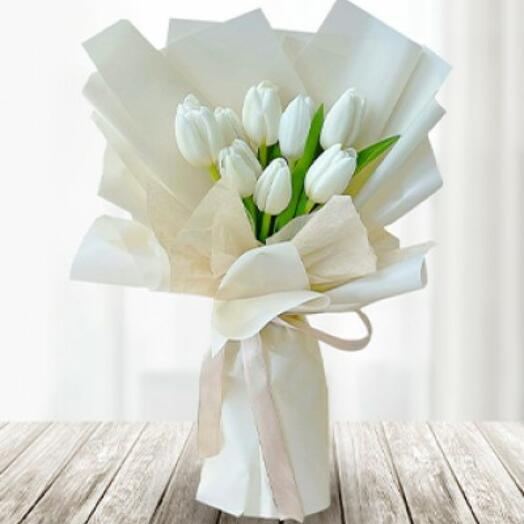 10 White Tulip Bouquet