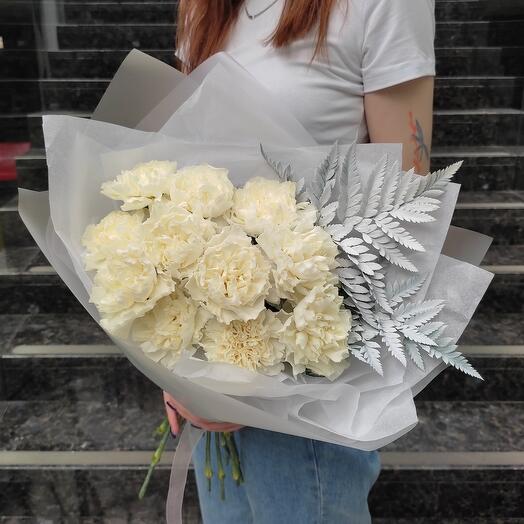 Bouquet of white carnations