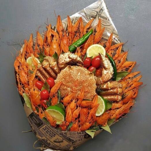 Men's Bouquet of Crayfish and Crab
