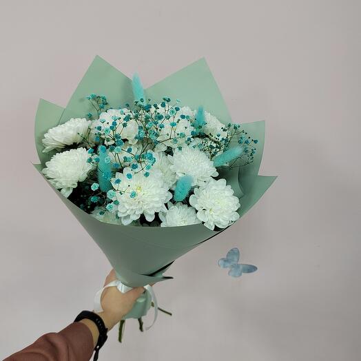 Persistent bouquet of chrysanthemums and gypsophylla