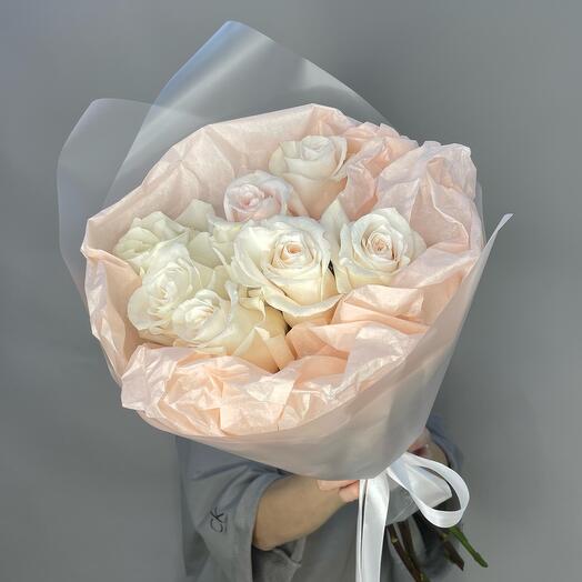Bouquet of delicate roses