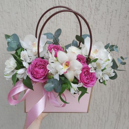37) Цветы в сумочке