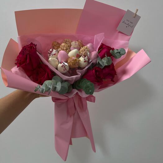 Букет из клубники М