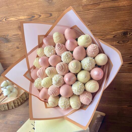 Букет из клубники в белом и розовом шоколаде