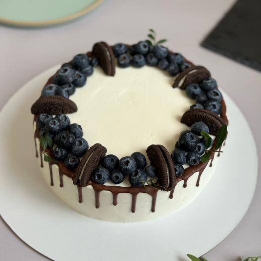 A cake with your design