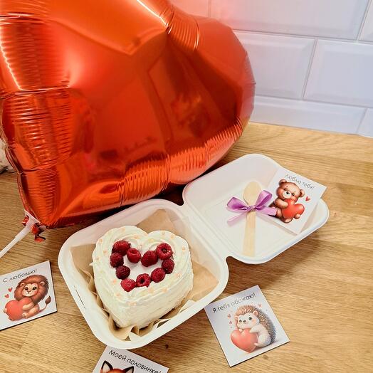 Бенто-торт сердце с малиной и шариком