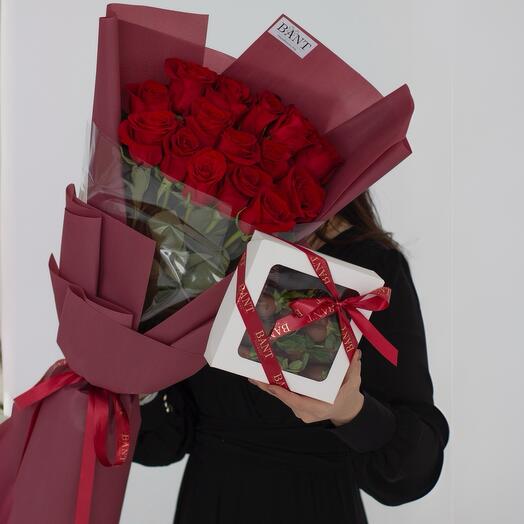 Комбо: 15 метровых роз+ клубника в шоколаде