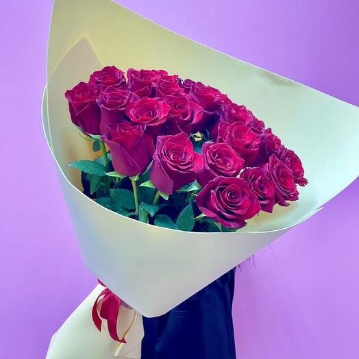 Bouquet of 25 red roses