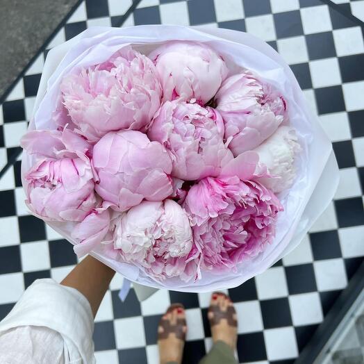 Bouquet 62 (peony ice cream)
