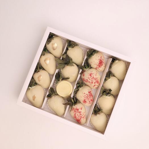 16 клубник в бельгийском белом шоколаде