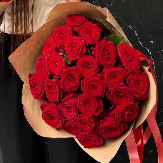 Monobook of red roses in kraft