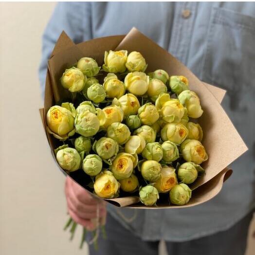 9 пионовидных роз в крафт упаковке