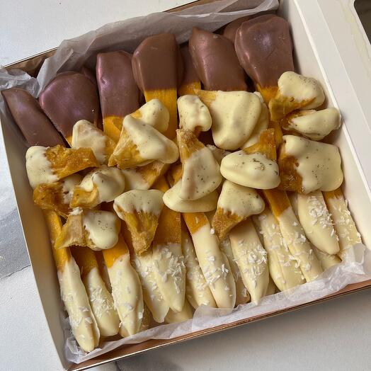 Манго и ананас в подарок