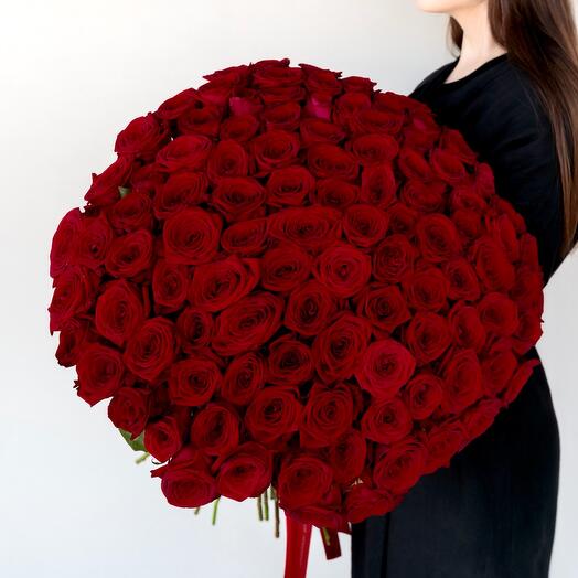 101 красная роза Red Naomi 70 см