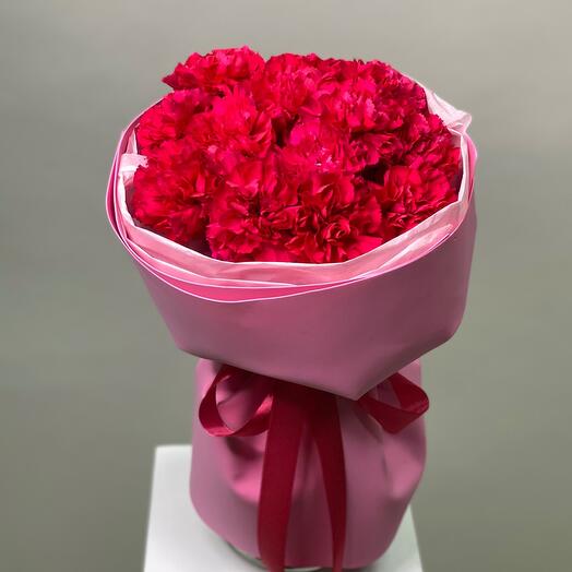 Bouquet of raspberry dianthuses