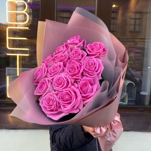 Bouquet of 15 pink roses