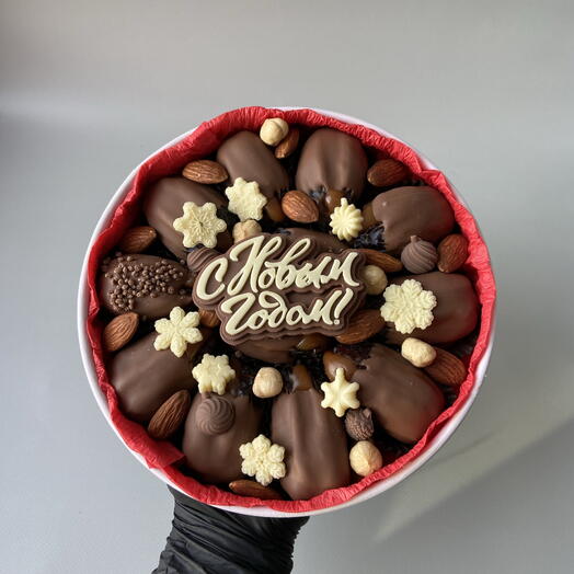 Набор из королевских фиников с соленой карамелью «Новогодний» (12 шт)