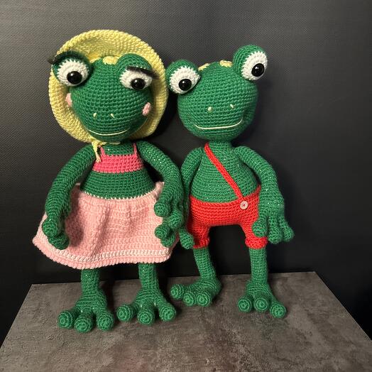Лягушки 🐸 влюбленые