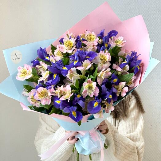 Ramo brillante 🪻 Iris y alstroemeria