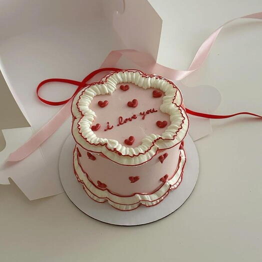 Valentines vintage cake design