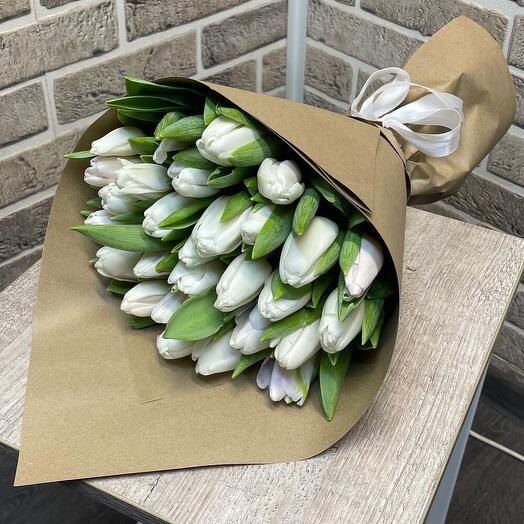 Белый тюльпан