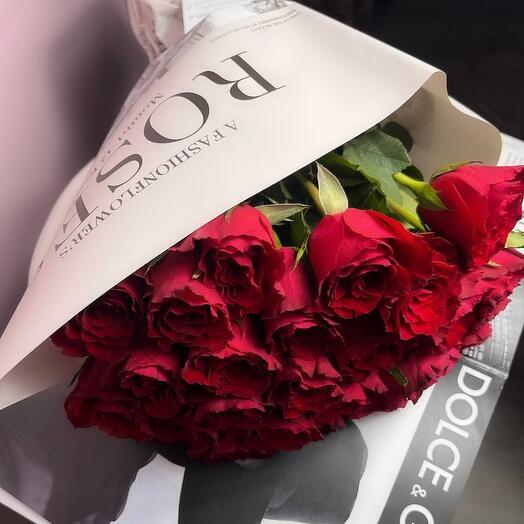Ramo🌹19 rosas rojas