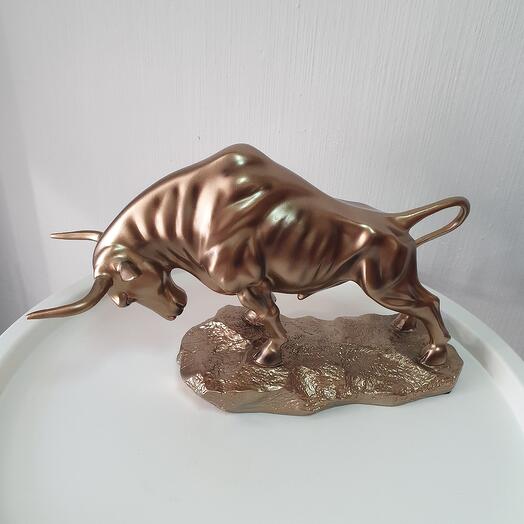 Статуэтка " Золотой бык" в подарочной коробке