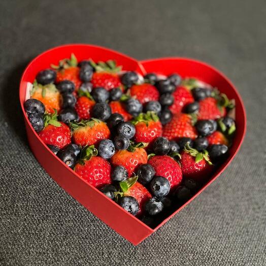 Свежие ягоды