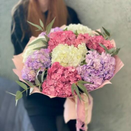 Букет из 11 гортензий 123