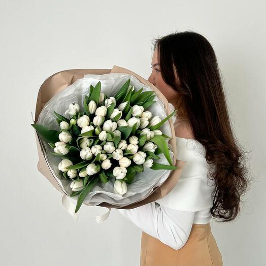 Букет из белых тюльпан 51