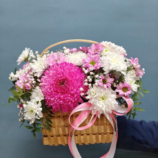 Хризантема в корзине