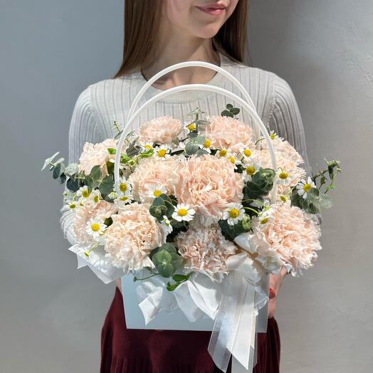 Composition with dianthus and chamomile
