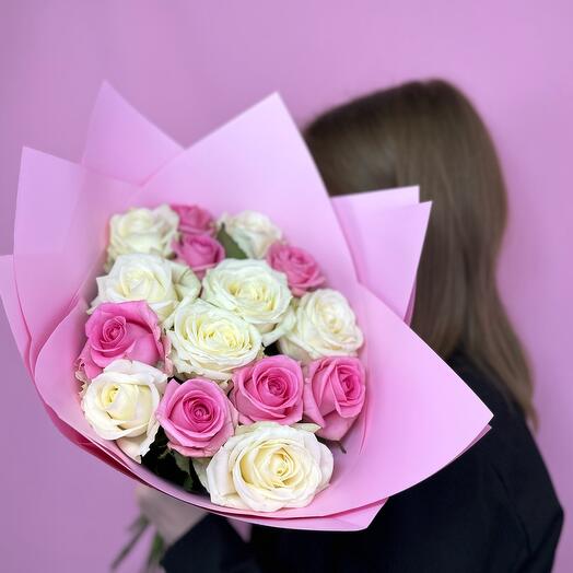 Ramo de 15 rosas blancas y Rosadas