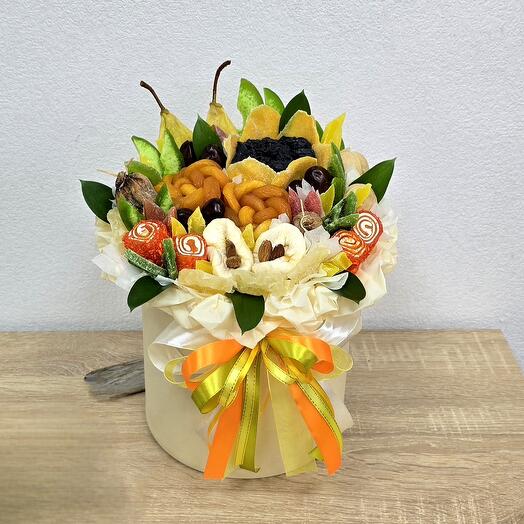 Короб с сухофруктами