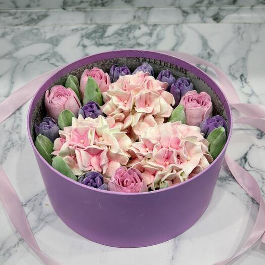 Bouquet in a hat box with marshmallow Hydrangeas and Tulips (two layers of marshmallow), diameter 20 cm! For Birthday, Teacher