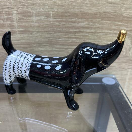 Такса в штанишках