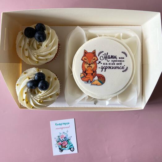 Подарочный набор для МАМЫ бенто-торт +2 капкейка с голубикой