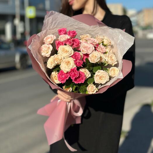 Букет 7 кустовых роз