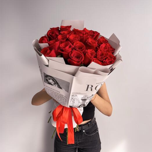 Букет из 25 красных роз Фридом