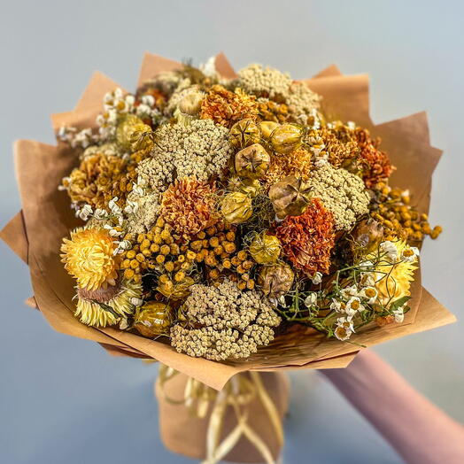 Bouquet of dried flowers in craft