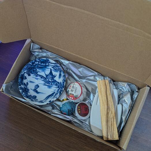 Подарочный бокс 8