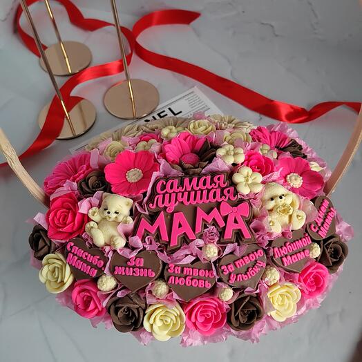 День матери. Букет маме. Шоколадный подарок. Шоколад