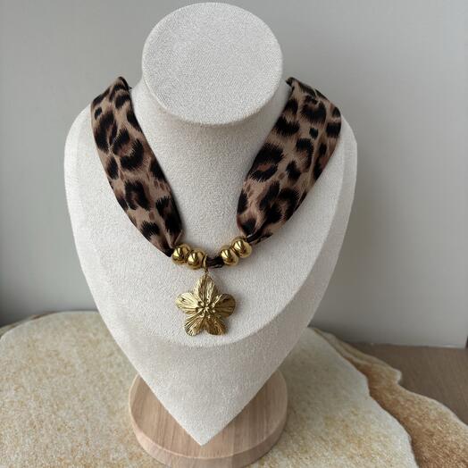 Ожерелье с подвеской цветок. подарок для мамы