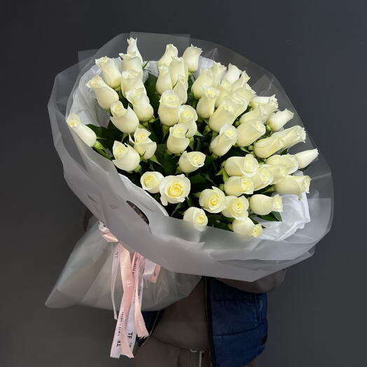 51 белая Роза в премиальном оформлении