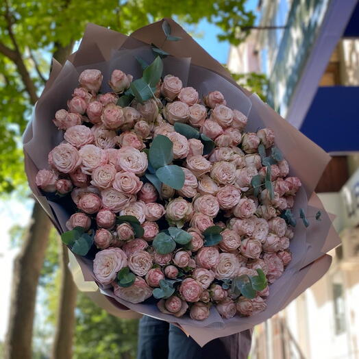 Букет из Пионовидных розочек кустовых