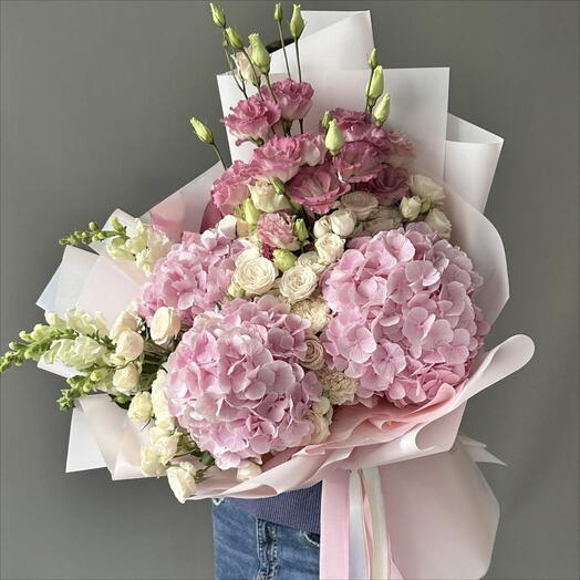 Elegant Pink Hydrangea Bouquet   Fresh Roses   Lisianthus