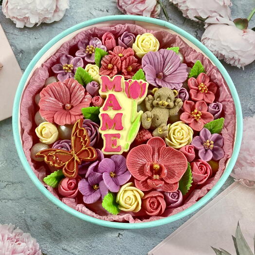 Букет для Мамы в коробке, премиальный шоколад