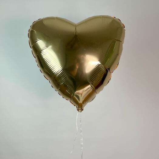 Воздушный шар фольгированный в форме сердца для девушки / девочки