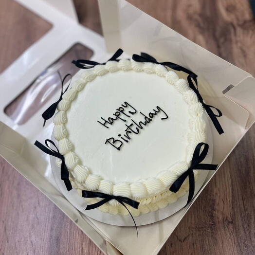 Торт 1 кг с рюшами и лентами "happy birthday"