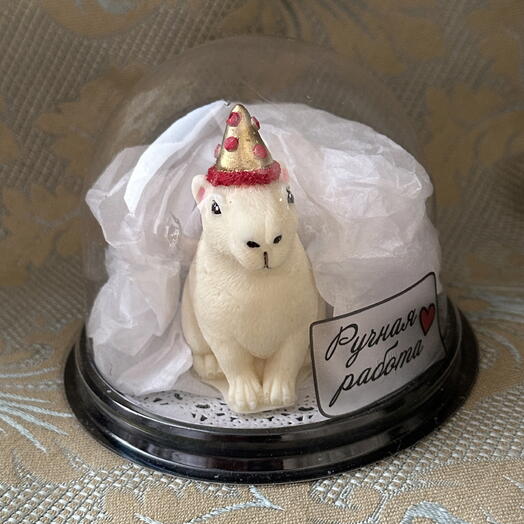 Шоколадная Капибара в праздничном колпаке, золото-красный [ из ГЛАЗУРИ]